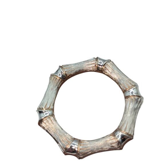 Vintage Avon Brushed & Polished Gold Tone Round  Brooch - Picture 4 of 4